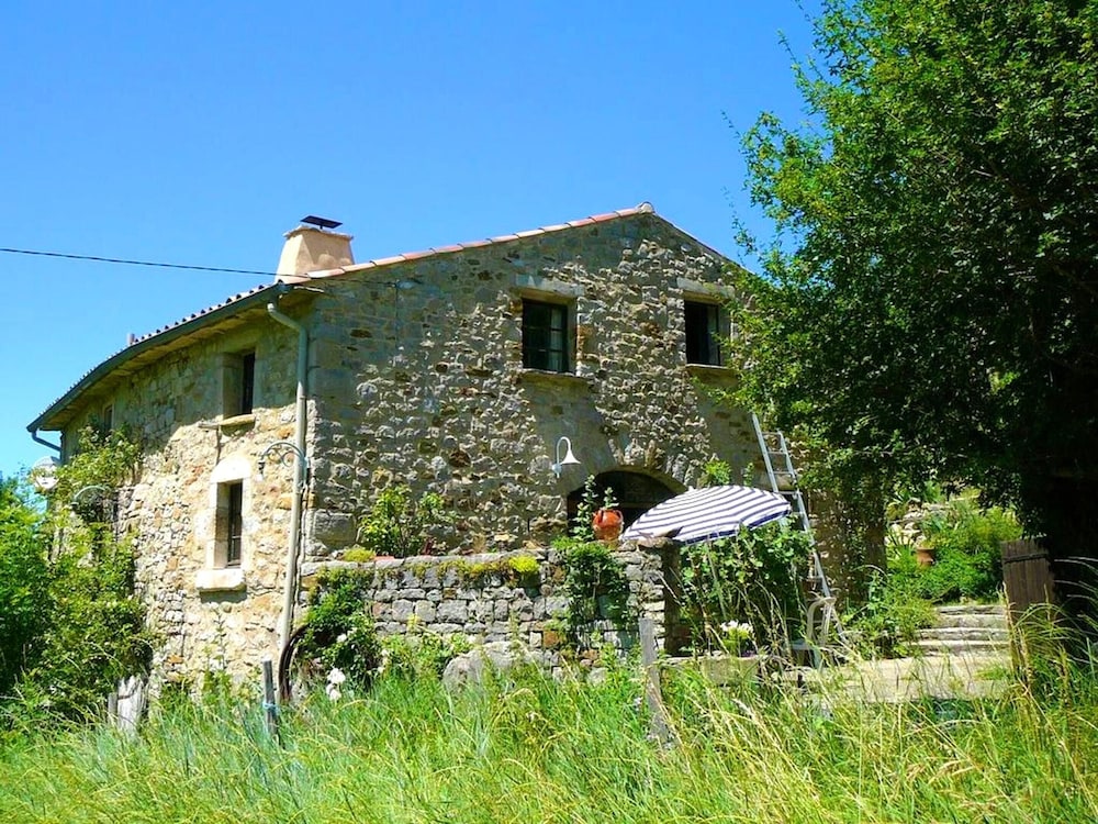 Homerez - Tolles Haus Für 9 Pers. Mit Jacuzzi Und Terrasse In Vesc - Drôme