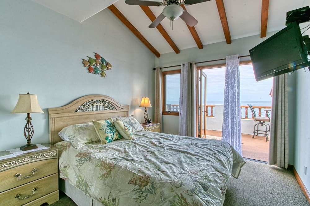H169: Bright & Airy Villa, Panoramic Views From All Rooms, Golf Cart, Wifi - Ham - Avalon, CA
