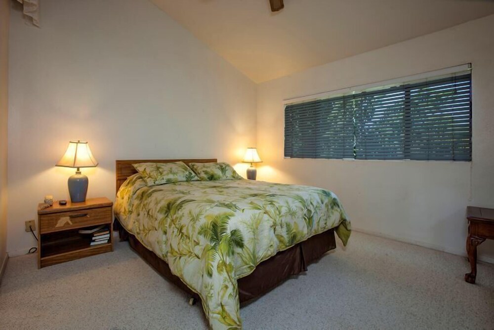 Clean Comfortable Condo That Is Steps To The Beach, Affordable W/free Parking - Paia, HI