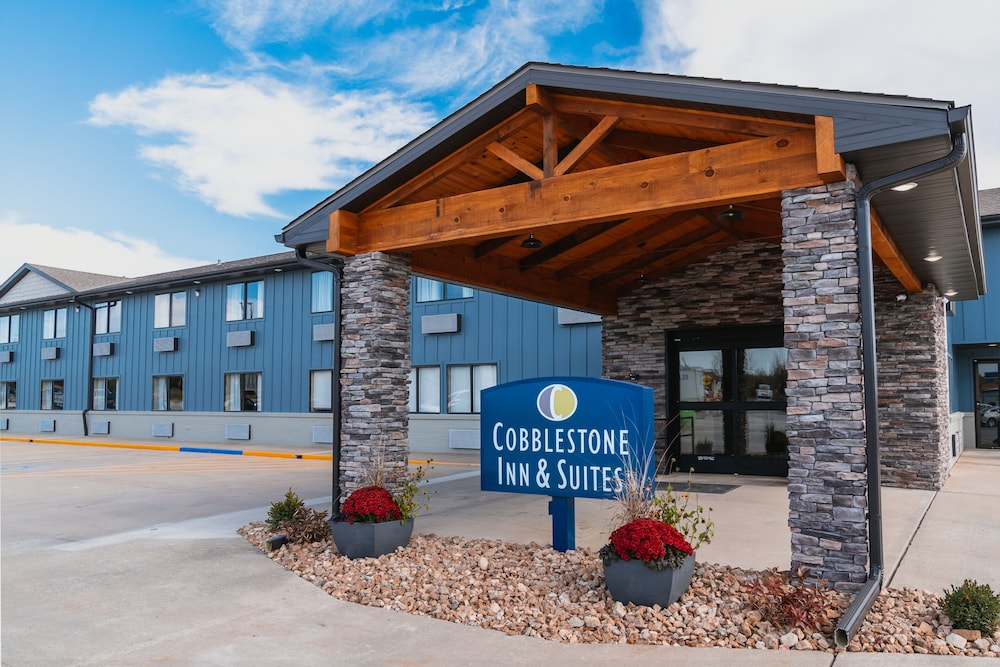 Cobblestone Inn & Suites - Trenton - Trenton, MO