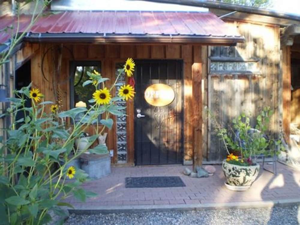 Silver River Adobe Inn Bed And Breakfast - New Mexico