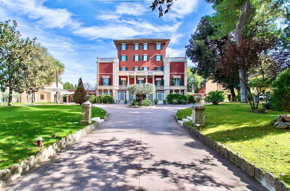 Hotel Villa Pigna - Марке