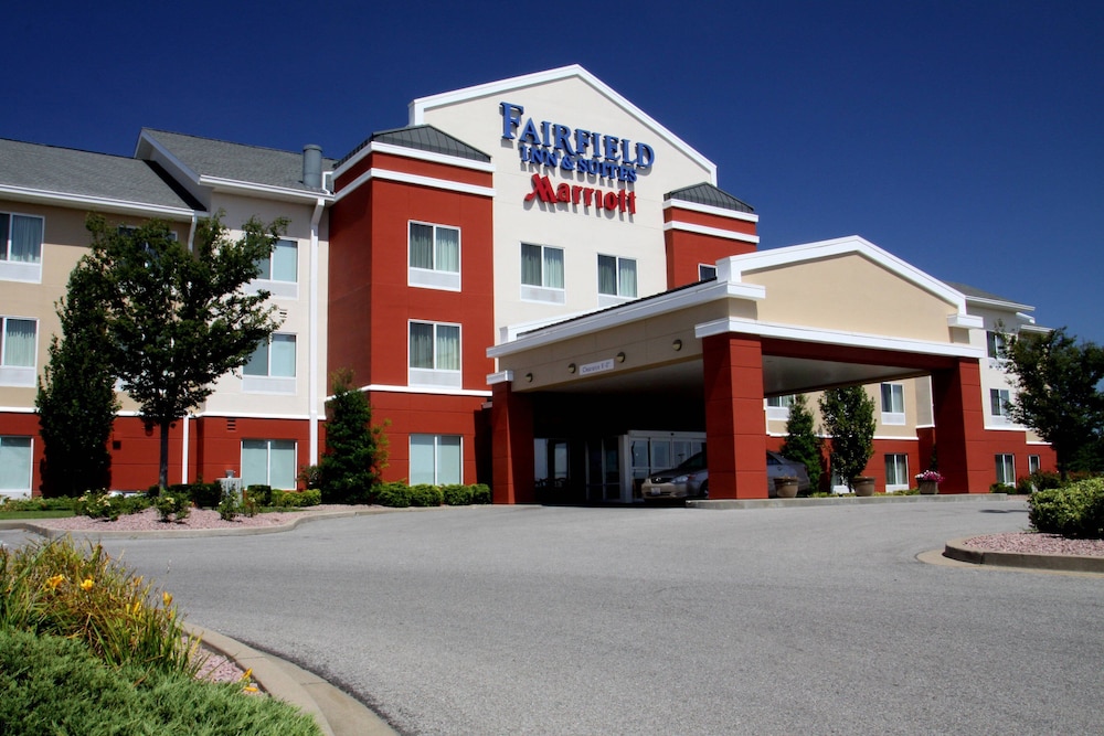 Fairfield Inn And Suites By Marriott Marion - Marion, IL