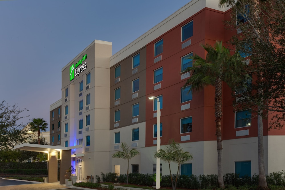 Holiday Inn Express Hotel & Suites Ft Lauderdale Airport/cru, An Ihg Hotel - Dania Beach, FL