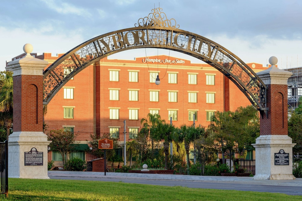 Hampton Inn & Suites Tampa Ybor City Downtown - Temple Terrace