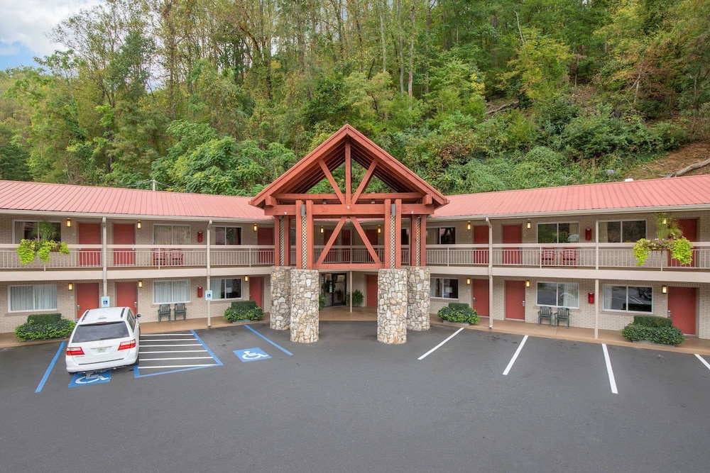 Econo Lodge - Cherokee, NC