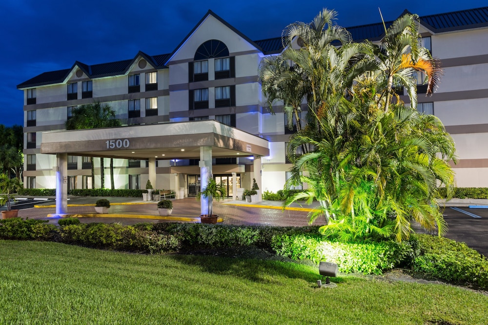 Holiday Inn Express Fort Lauderdale North - Executive Airport - Fort Lauderdale, FL