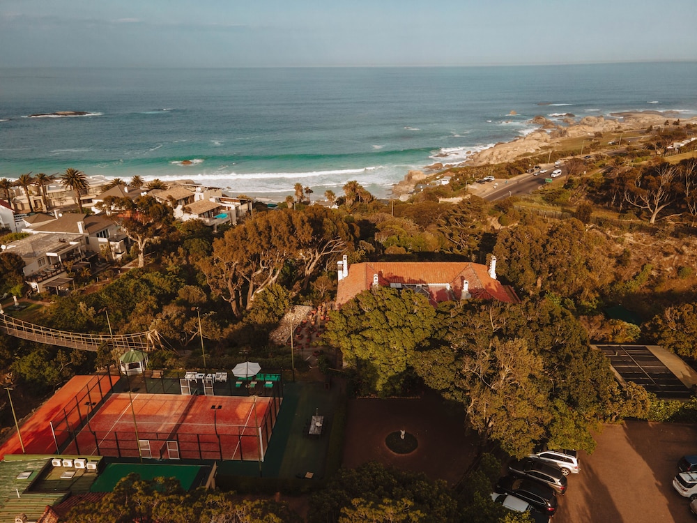 Camps Bay Retreat - Cape Town