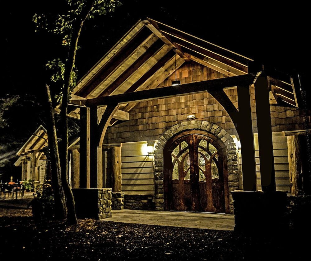 Dancing Bear Lodge - Townsend, TN