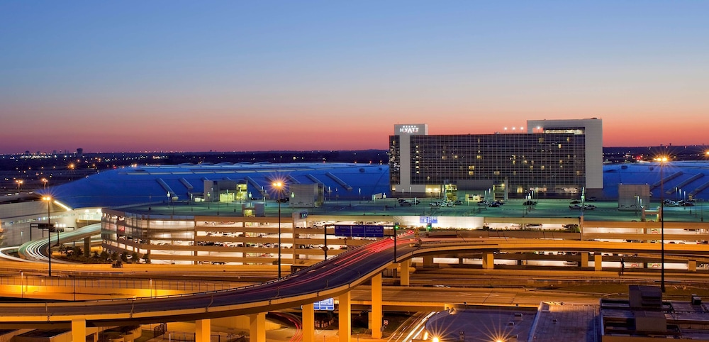 Grand Hyatt Dfw - Connected To The Airport - Euless, TX