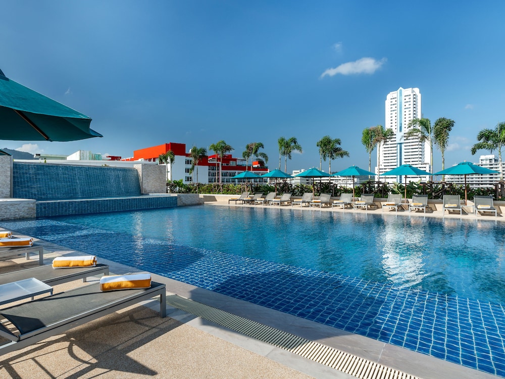 M Social Hotel Phuket - Patong Beach