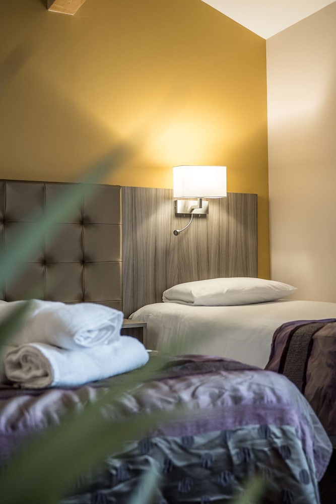 Brit Hotel Confort Foix - Ariège