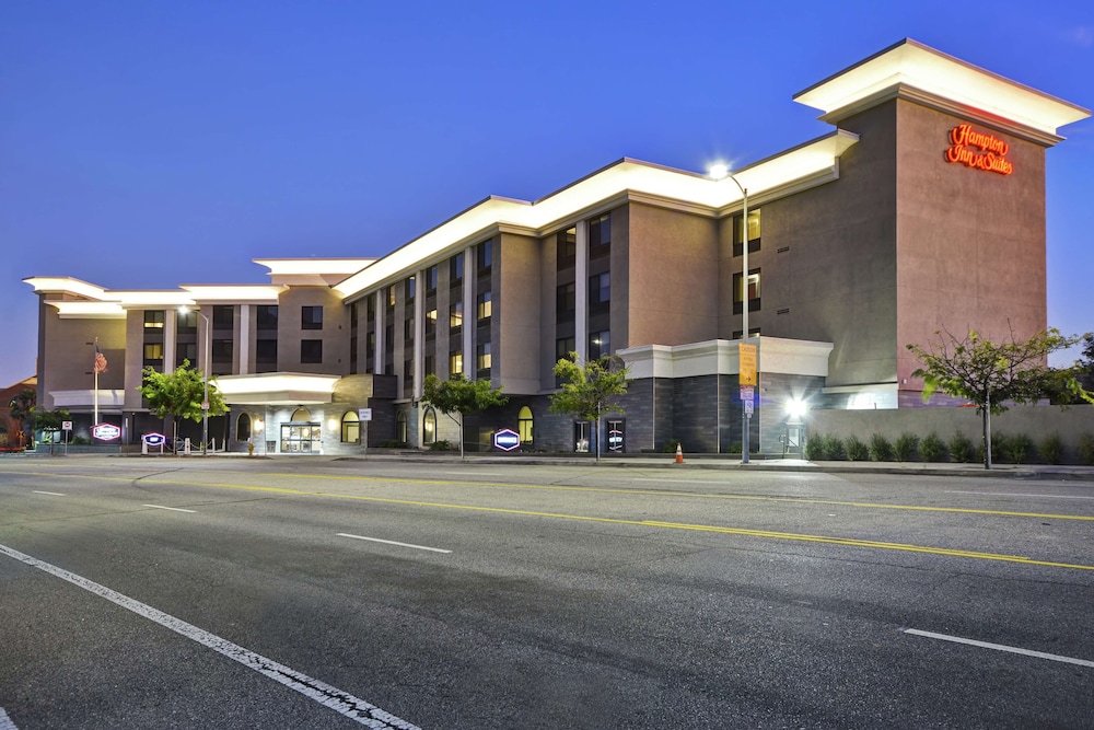 Hampton Inn & Suites Los Angeles Burbank Airport - San Fernando Valley, CA
