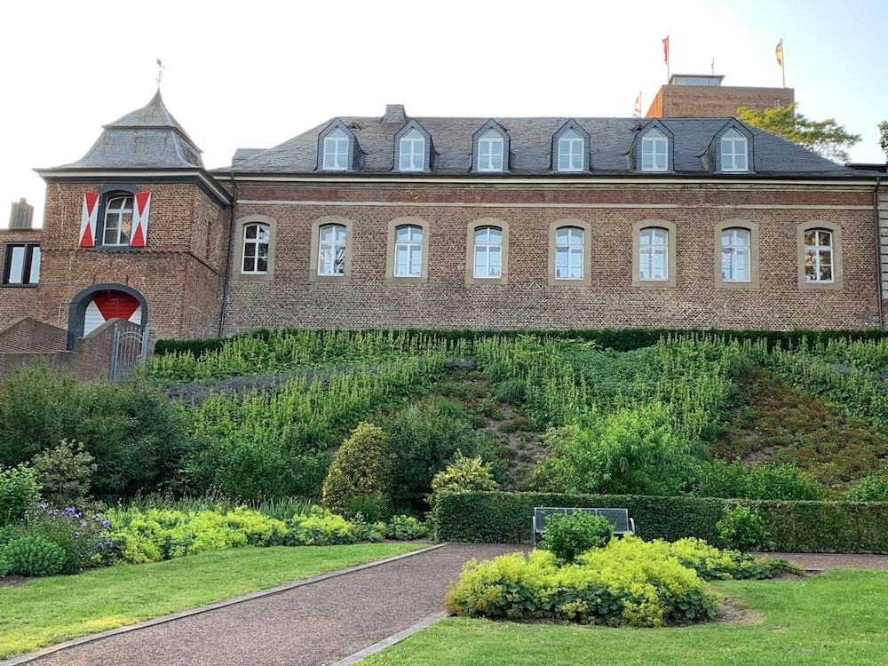 Hotel Burg Wassenberg - Roermond