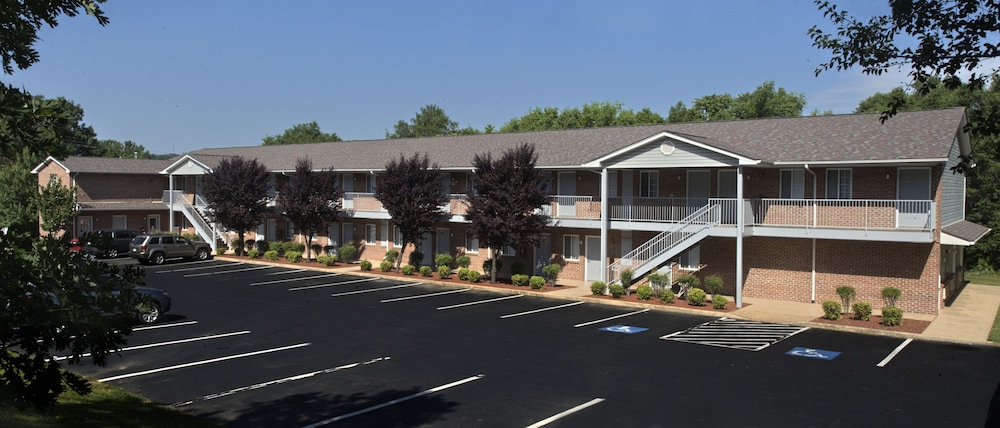 Affordable Corporate Suites - Lynchburg - Lynchburg