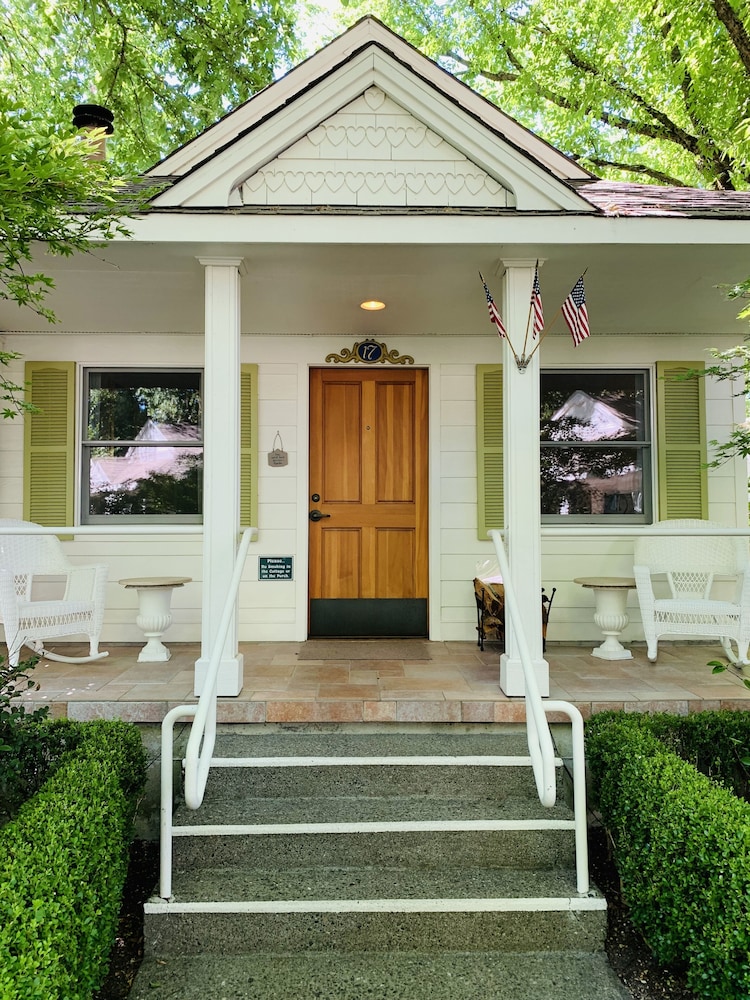 Luxury Cottage In Downtown Calistoga, Napa Valley - Napa Valley, CA