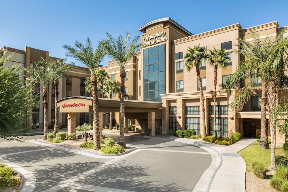 Hampton Inn & Suites Phoenix Glendale-westgate - Glendale, AZ