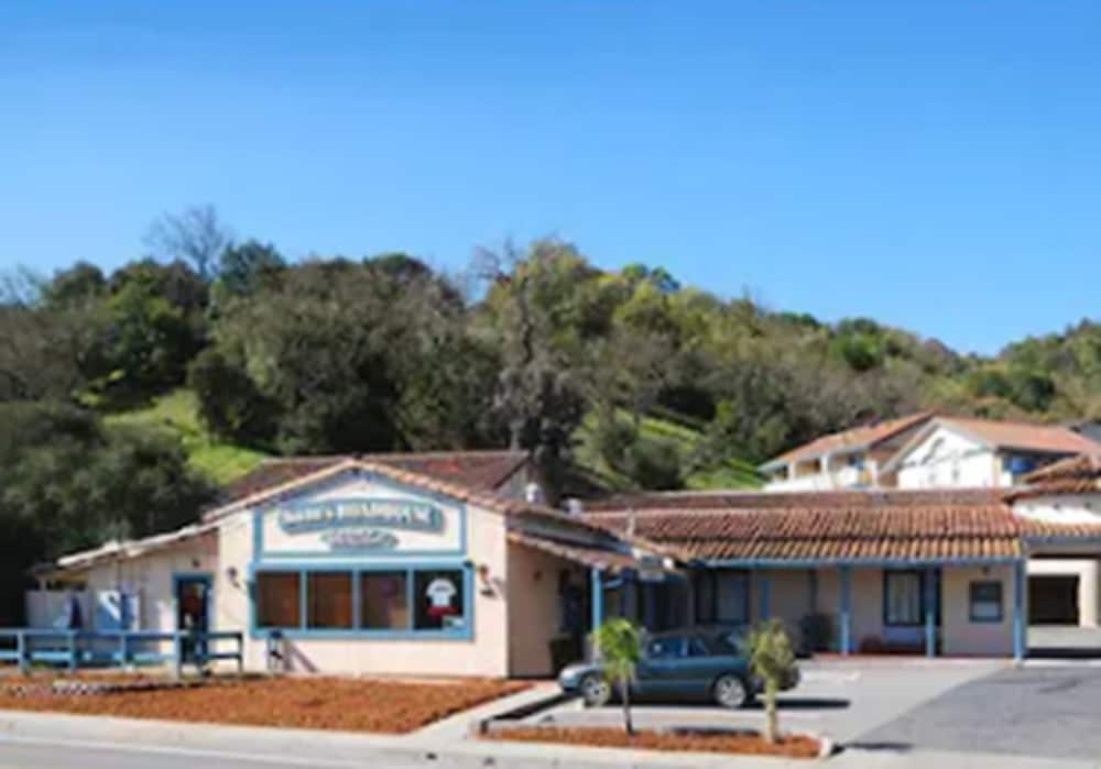 Marinwood Inn & Suites - Novato, CA