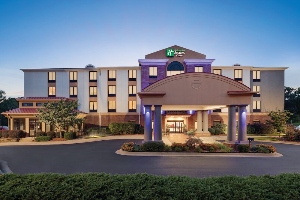 Holiday Inn Express Hotel & Suites Lavonia - Lavonia, GA