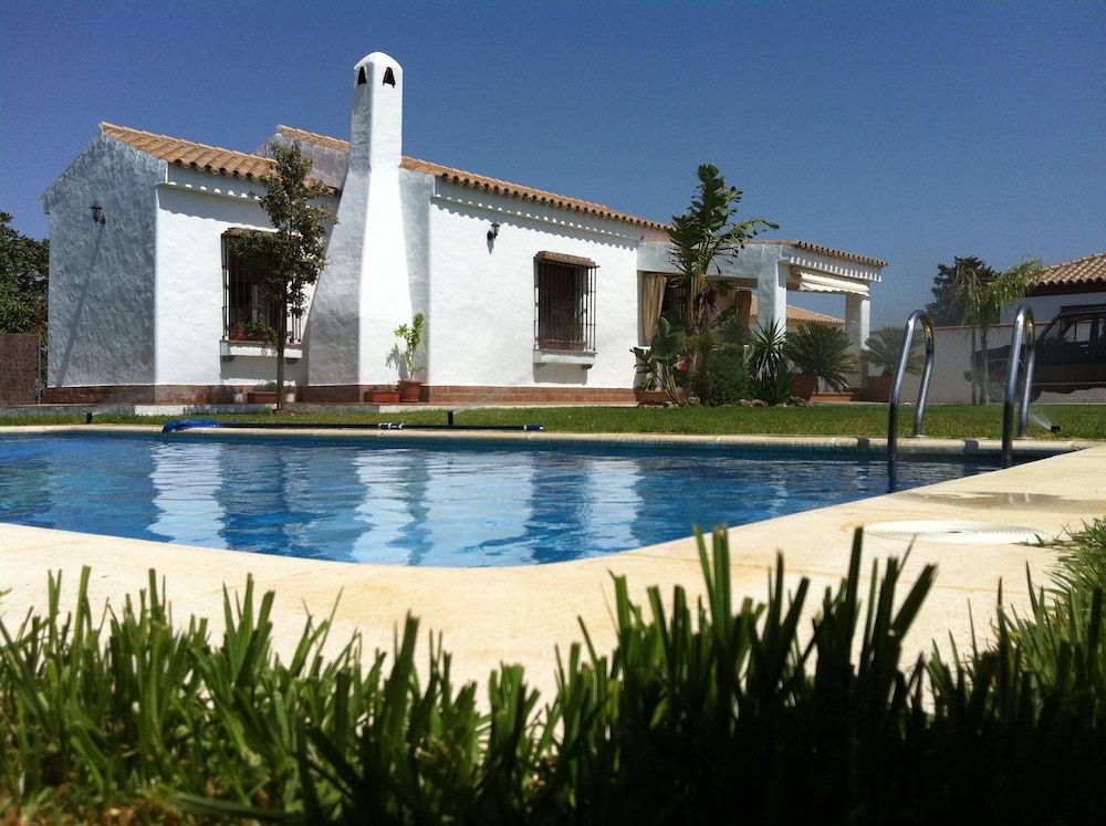 Great Villa With Pool, Next To The Town And Beaches, Ideal For Families. - Conil de la Frontera