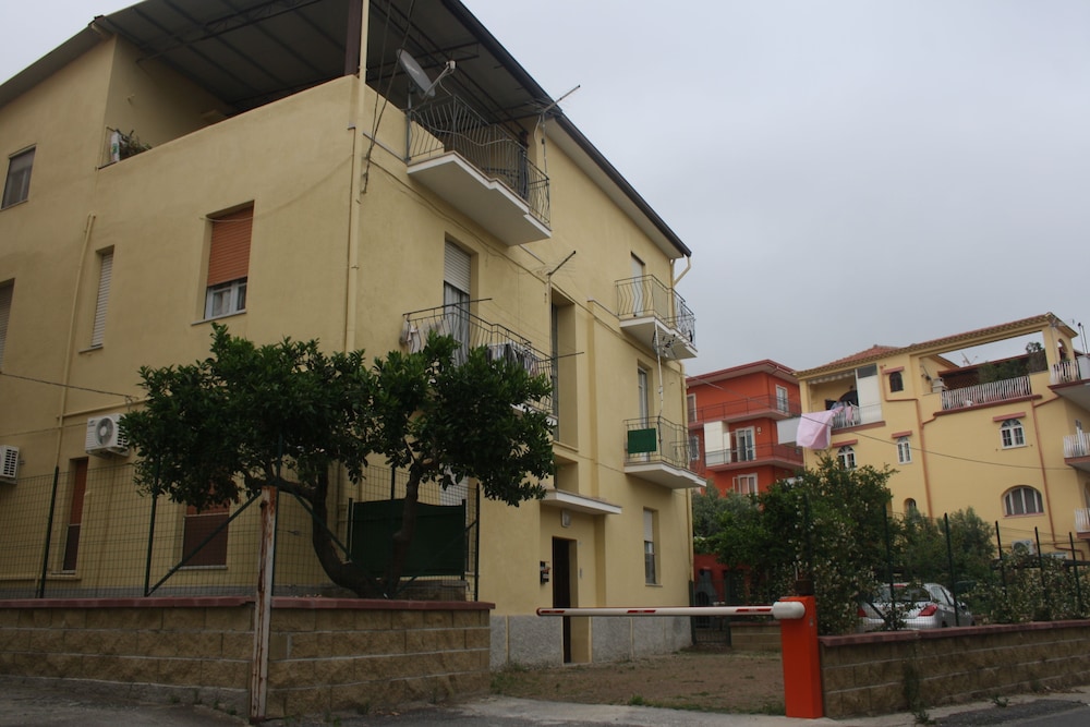 Barnet House Lamezia - Provincia di Catanzaro
