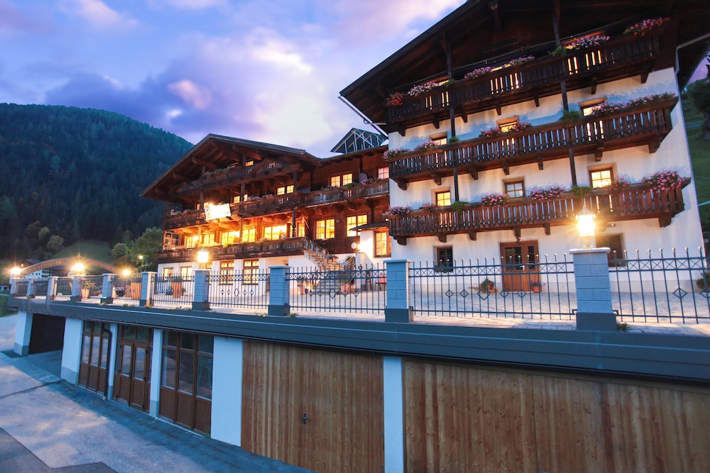 Alpenhotel Wanderniki - Lesachtal