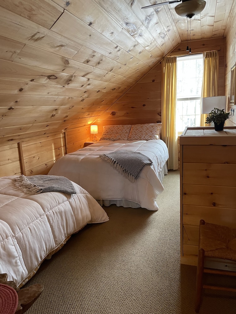 Amazing Private Cabin In Wine Country!  Come Feel The Magic!  Pet Friendly. - Finger Lakes, NY