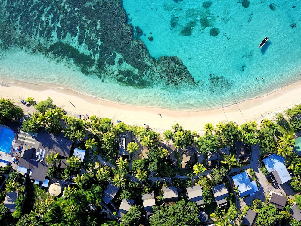 蓝礁湖海滩度假村 - Cfc 认证 - 斐濟