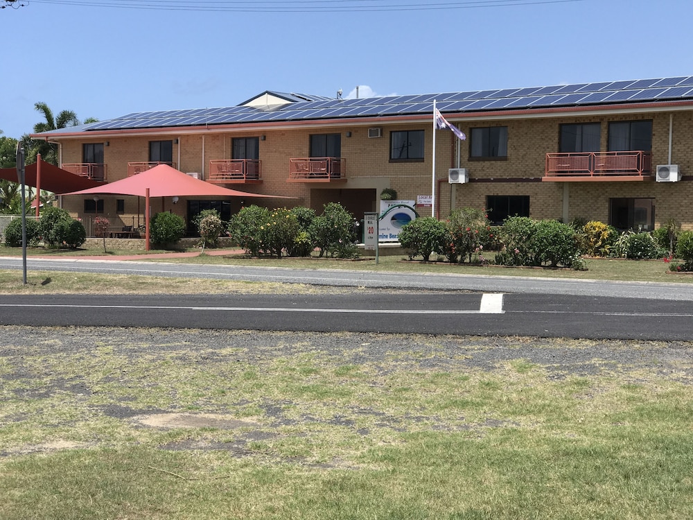 Kurrmine Beach Motel - Mission Beach, Queensland