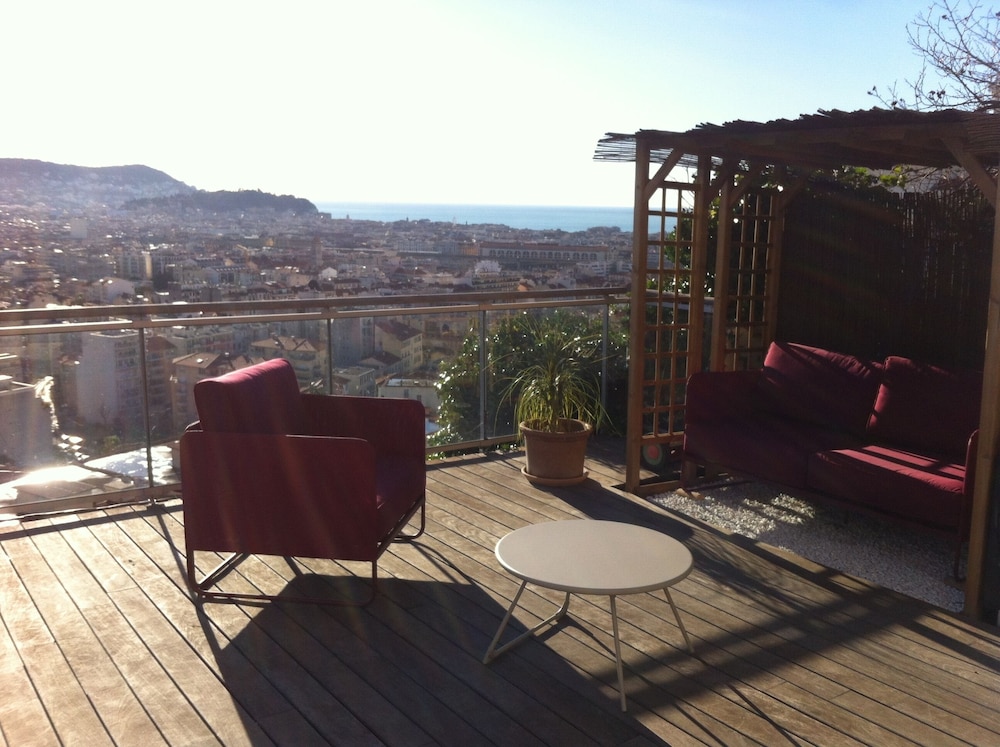 Huis In Nice Met Groot Terras En Panorama, Alle Comfort. - Nice