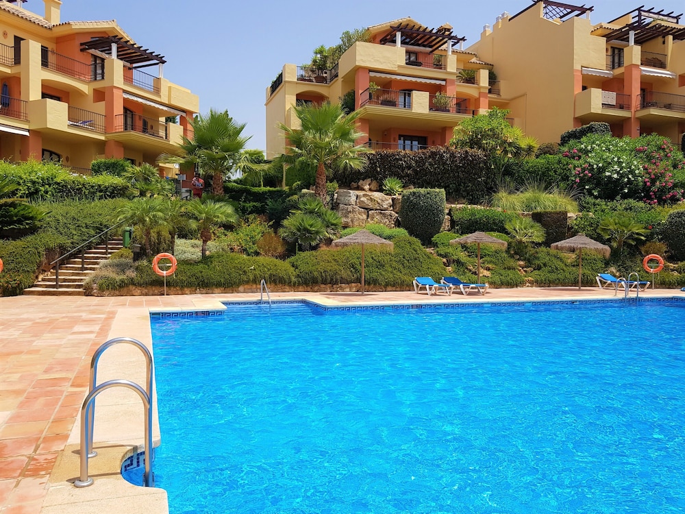 Lovely Apartment At The Heart Of Los Arqueros Golf, Fully Equipped Near Marbella - Andalusia