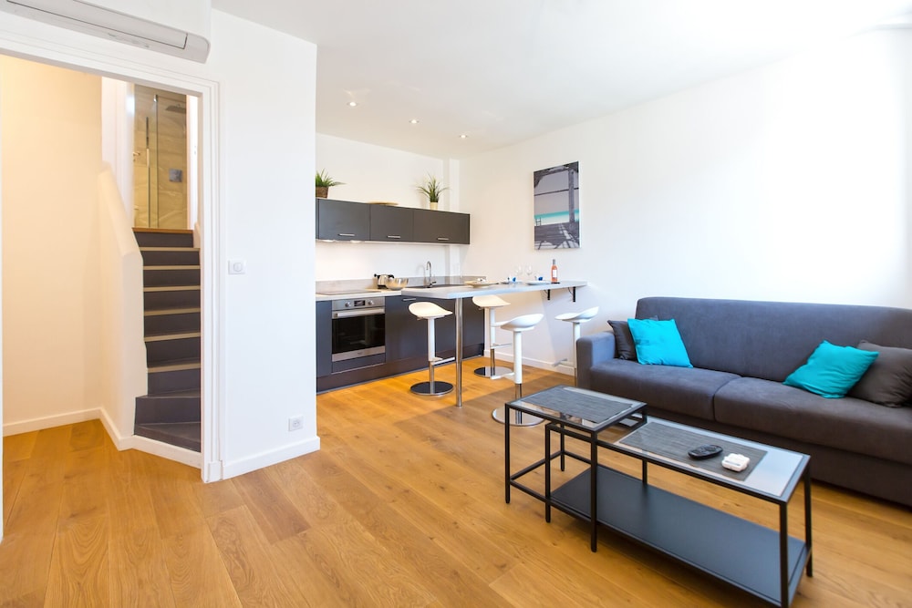 Appartement 2 Pièces Récemment Rénové - Central - à 50 Mètres De La Plage - Allianz Riviera - Nice Stadium