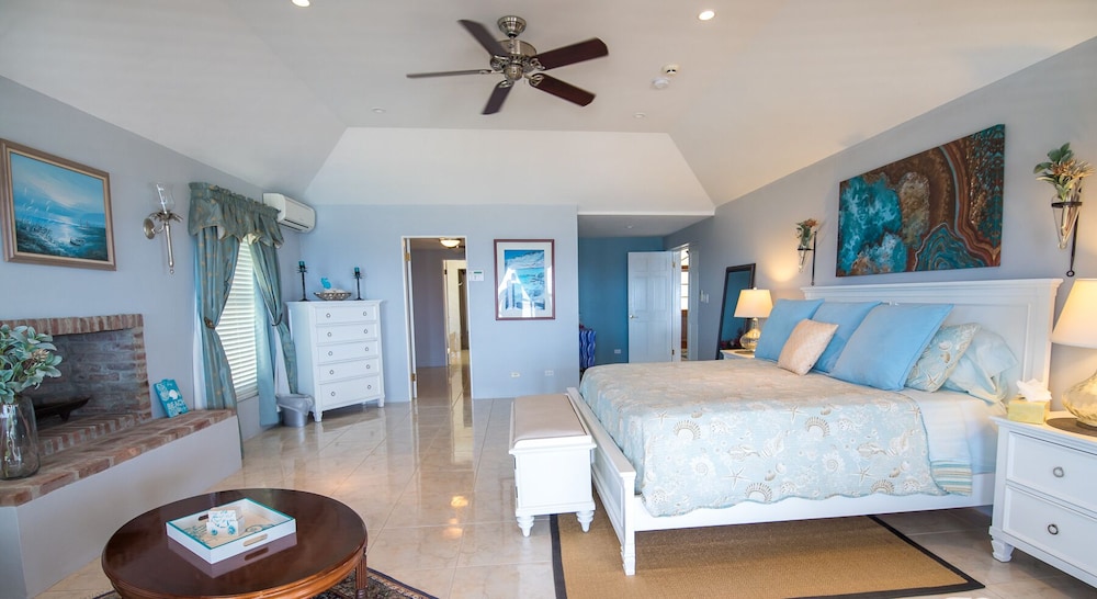 Luxury Villa With Stunning Views Of Horseshoe Bay On The Fairmont Hotel Grounds - Bermuda