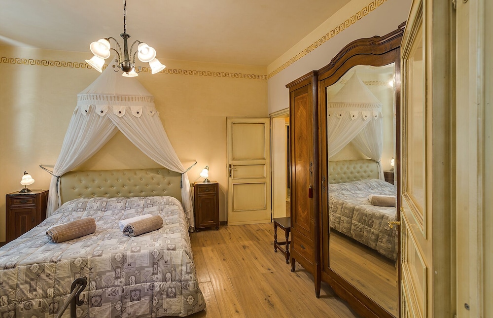 Villa Carol Luxury Five Minutes From San Gimignano, Private Pool A/c Wi-fi - Poggibonsi