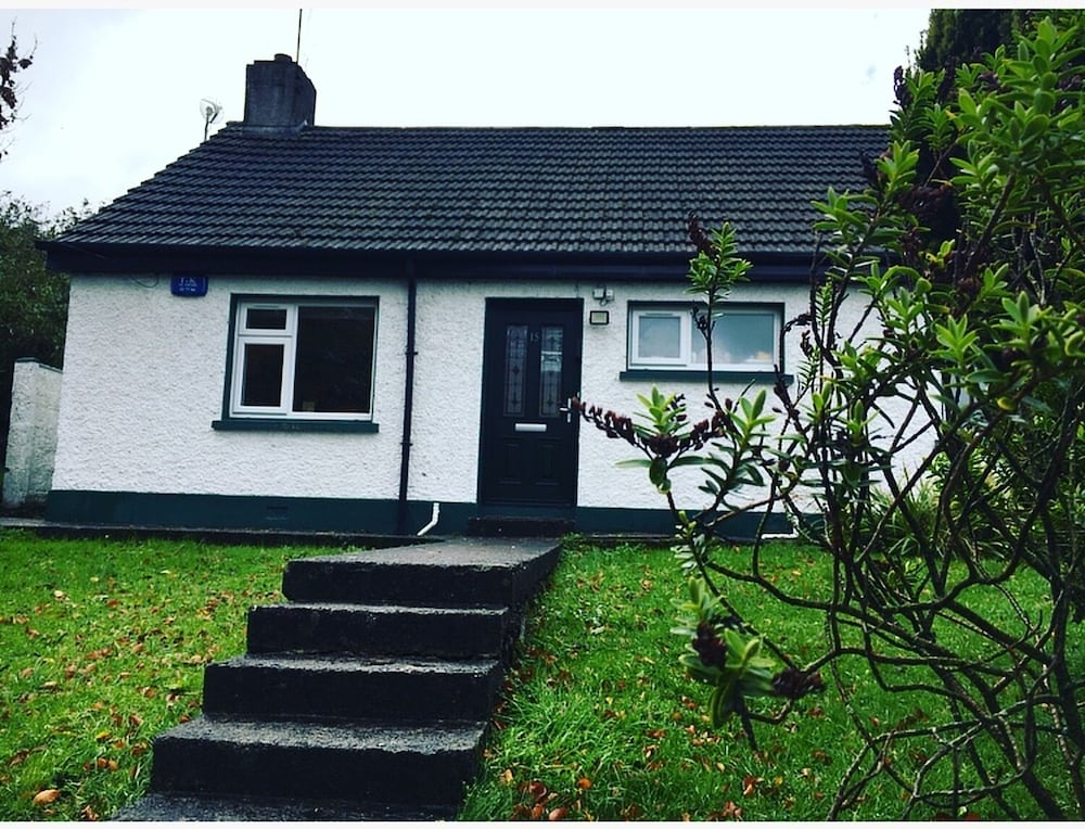 Delightful Bungalow In A Beautiful Village Setting. - Limerick City