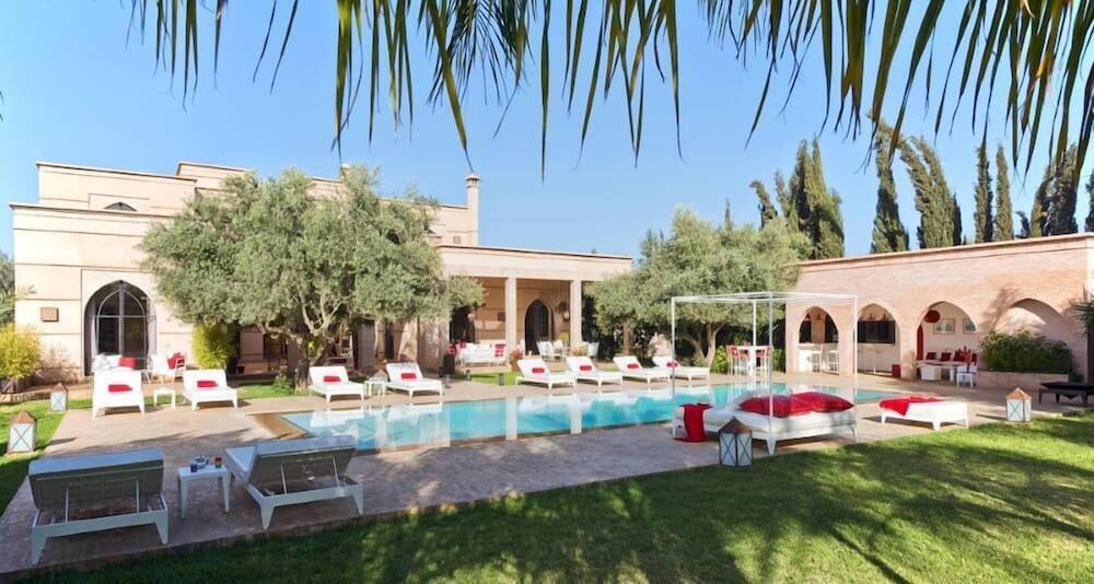 Villa De Luxe 4 Chambres Avec Piscine Chauffée, à 7 Mn Du Centre ,Au Calme. - Marrakech