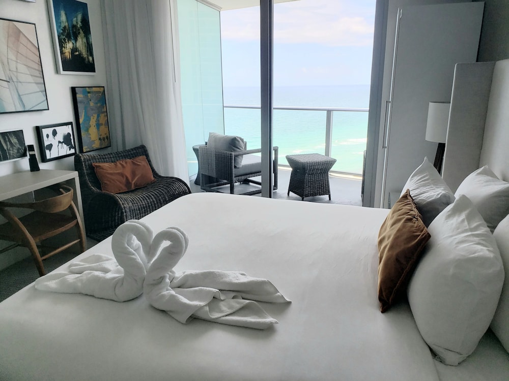 Hyde Resort,  Oceanfront Bdg. 18th Floor ***Amazing Views Guaranteed*** - Sunny Isles Beach, FL