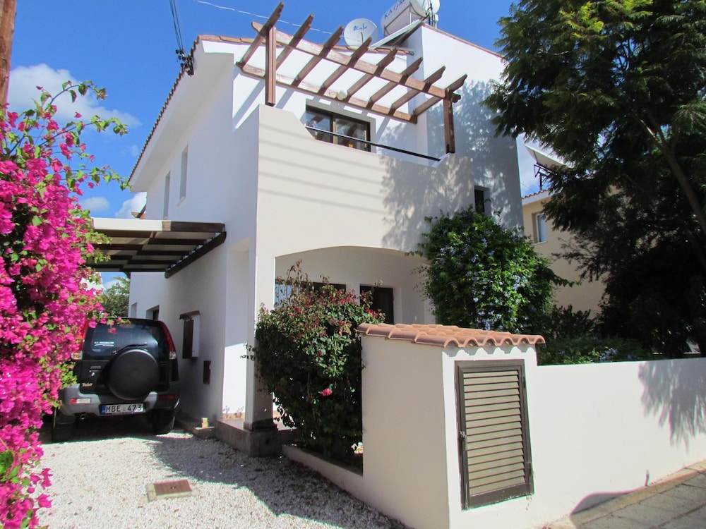 Villa Kalandia, Emba, Paphos  Beautiful 3 Bedroom Villa With Private Pool - Paphos