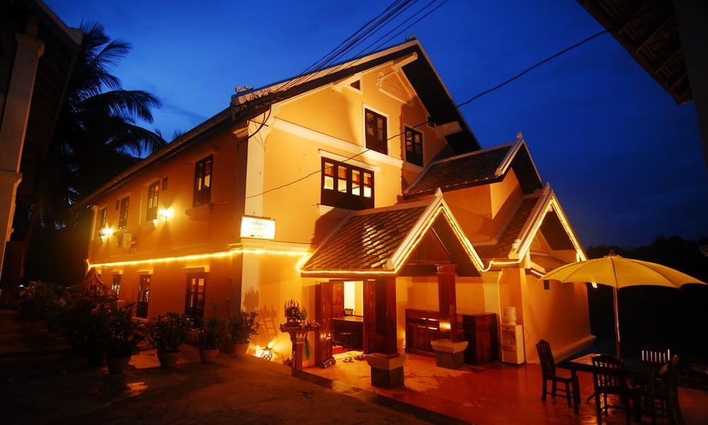 Merry Riverside Hotel - Laos