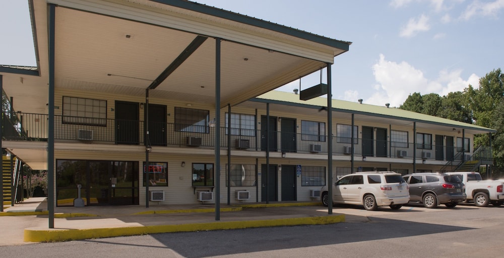 Motel 103 - Louisiana