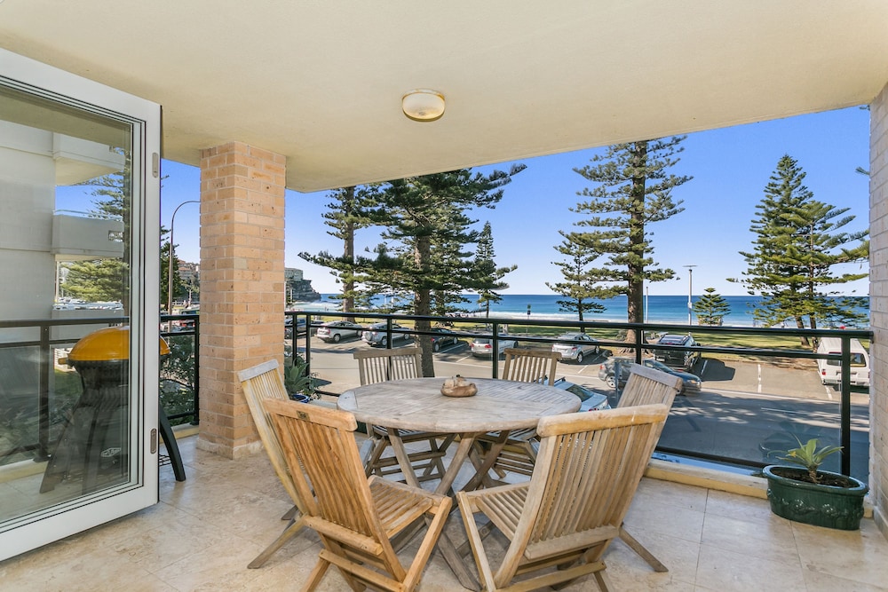 Beachfront On Golden Mile Free Wi-fi And Netflix - Manly