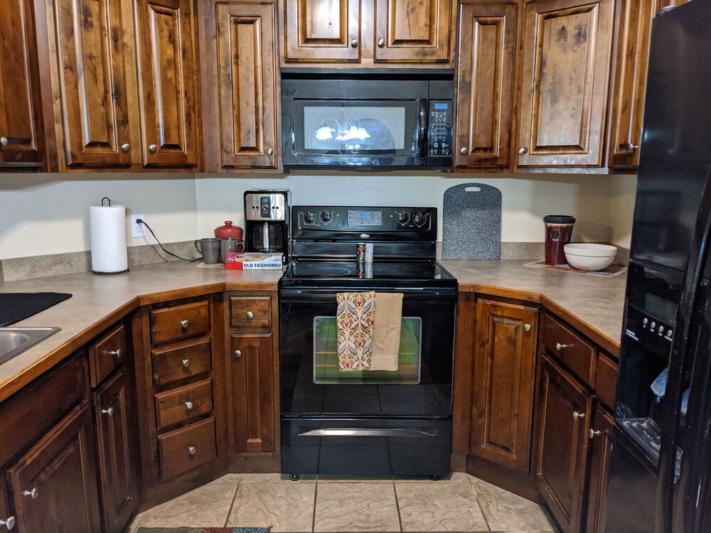 Tuscan Villa: A 3 Bedroom 2 Bath Deluxe Furnished Condo! - Spring Lake, Payson