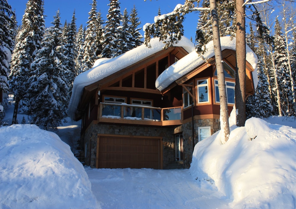 Best Ski-in/ski-out Luxury Chalet At Khmr - Hot Tub, Heated Floors, Game Table - 골든