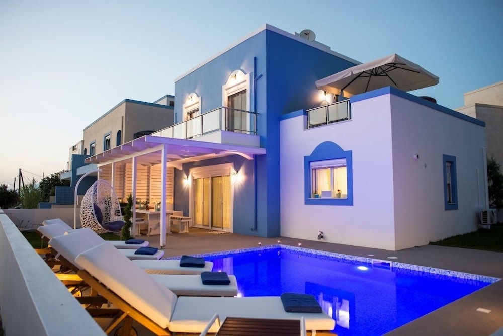 Seabreeze Villa - With Jacuzzi & Heated Pool - Kos