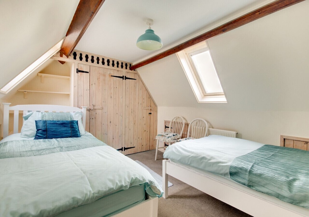 Luggers Cottage - Three Bedroom House, Sleeps 6 - Wells-next-the-Sea