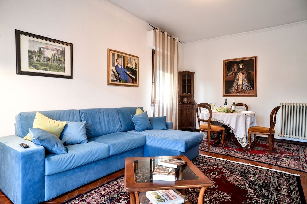 Casa Paola, 2 Steps From The Center: A / C, Wi-fi, Bikes And Parking! - Lucca
