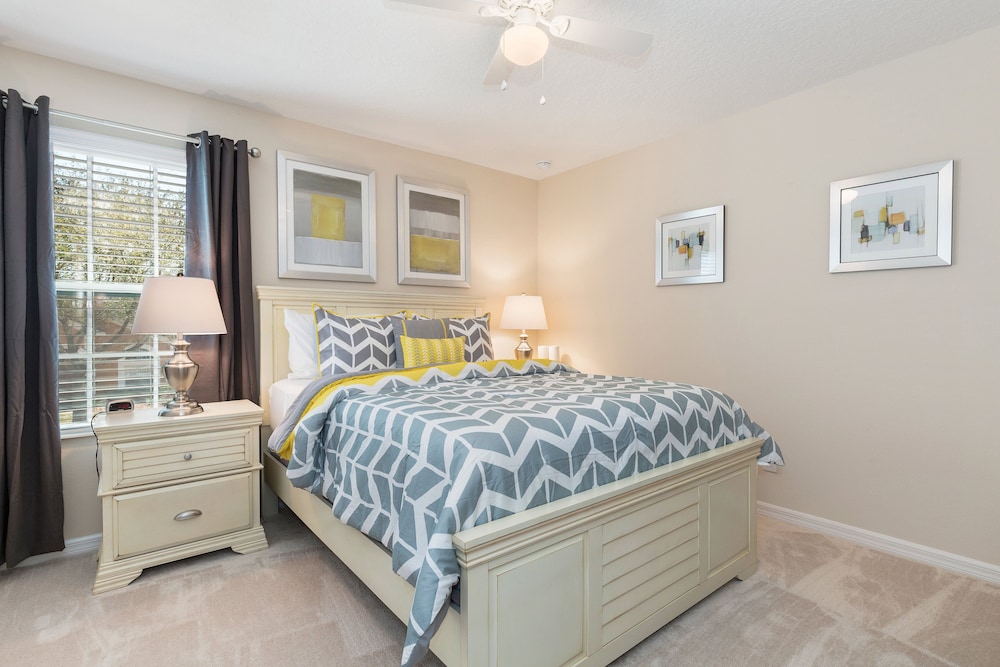 5 Bed Home at Marbella 125 - Davenport, FL