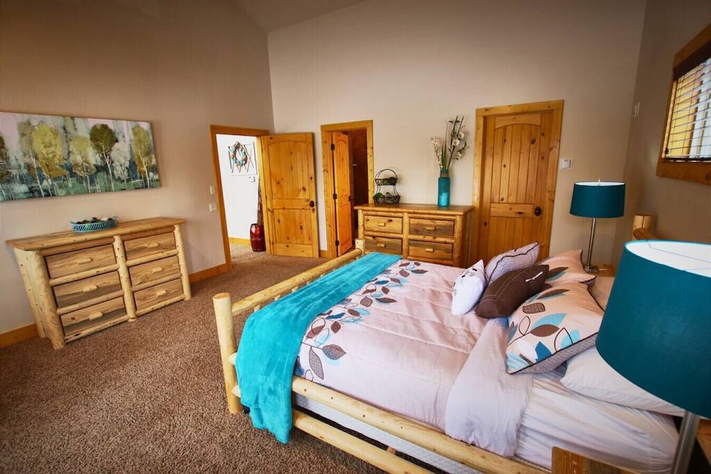 Belle Cabine 5 Chambres W / Bain à Remous. Près De Cascade Lake Et Tamarack Resort - Idaho