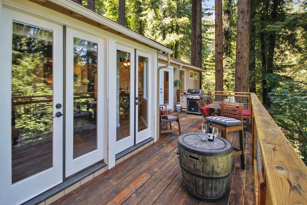 Forest, Spa, Dog Friendly, Cozy And Warm For Winter! - Monte Rio, CA