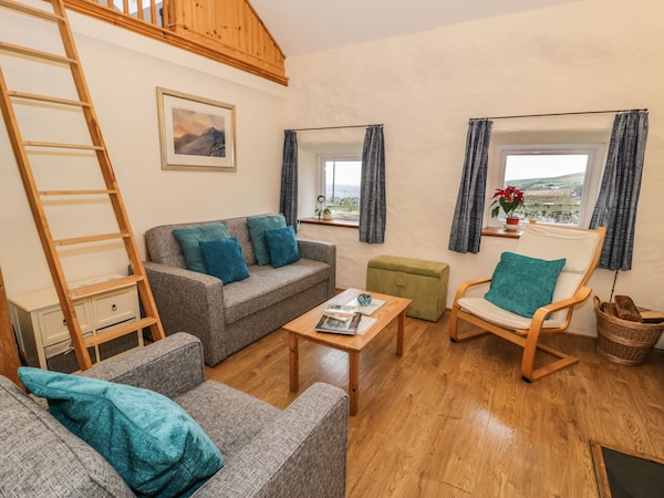 Y Bwthyn, Pet Friendly, Character Holiday Cottage In Llanberis - 베데스다